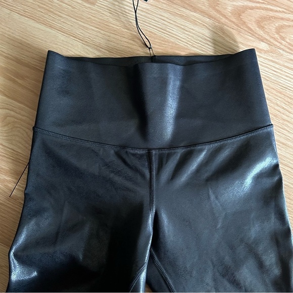 NWT Knix Black The Birds Papaya Sculpt Leggings Small - Picture 6 of 11